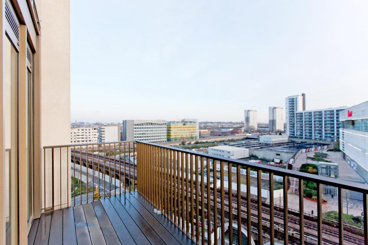 Fabulous Westfield 2 Bed Apartment London Exterior photo